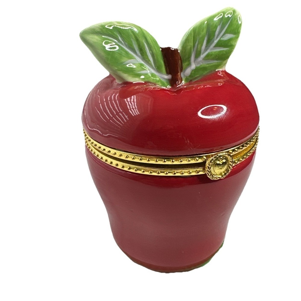 Giftcraft Ceramic Red‎ Apple Hinged Trinket Box 5" Tall Country Rustic